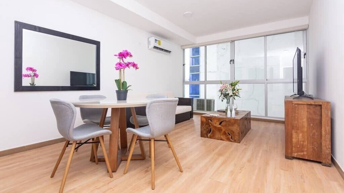 Marbella Condo | Luxury 2 bedroom apt free parking