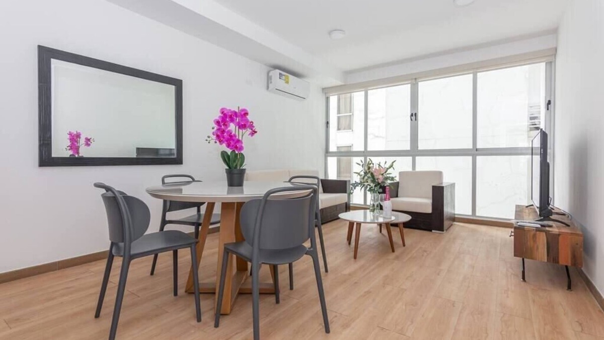 Marbella Condo | Luxury 2 bedroom apt free parking