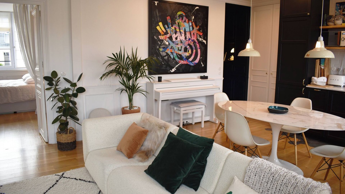 8th Arrondissement Apartment | Luxury 2 Bedroom by Parc Monceau