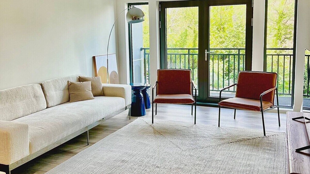Quincy Apartment | Luxury 2 Bedroom Furnished Apartment in Heart of Quincy