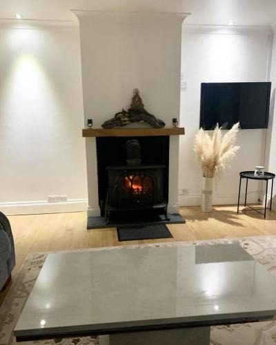 Pembroke Dock House | Luxury 2 Bedroom House in Peaceful Location