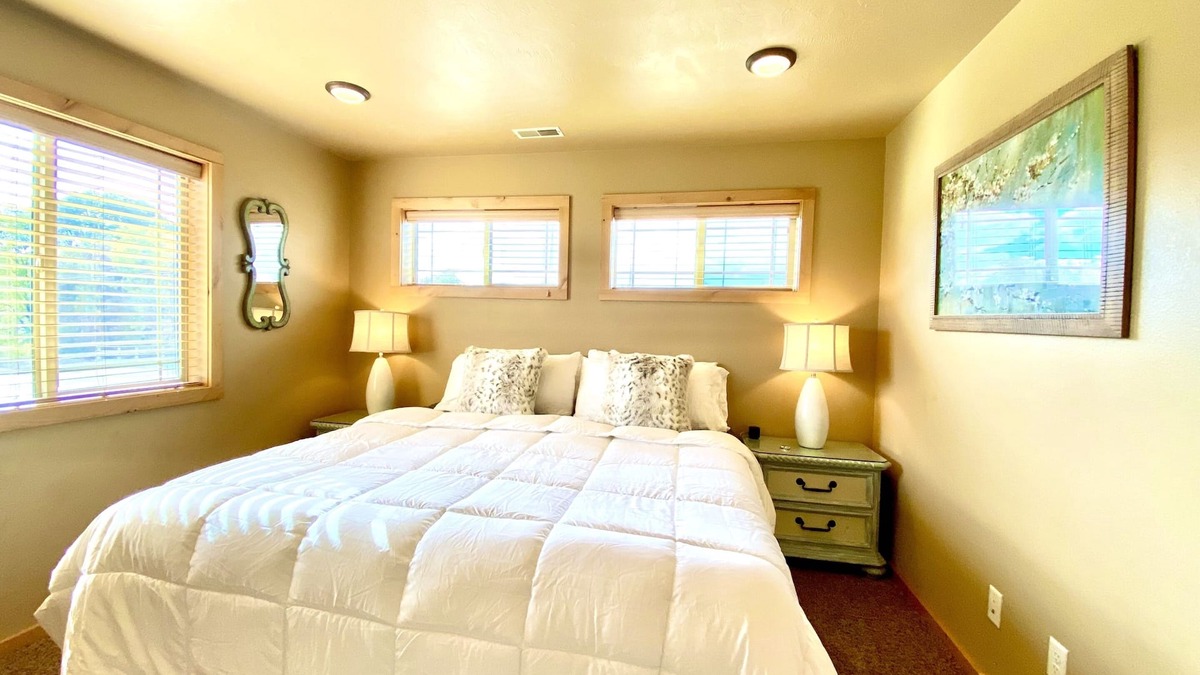 Rexburg Apartment | Luxury 2 bedroom King Suite-Free Breakfast #6