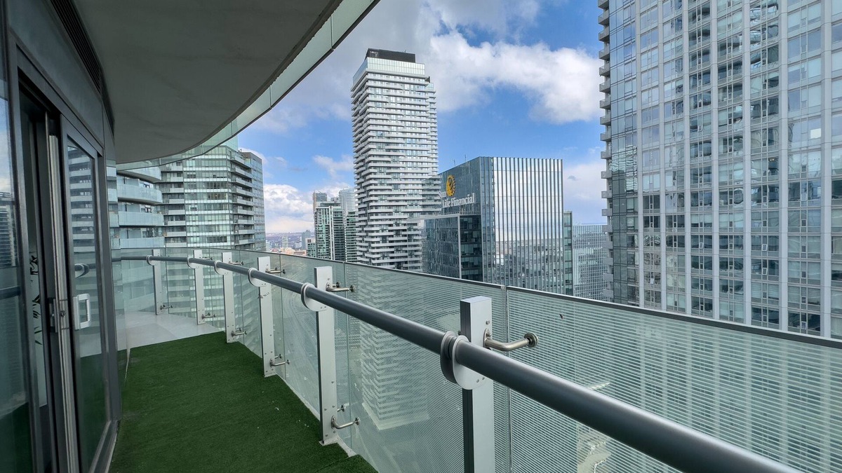 CityPlace Hotel | Luxury 2 Bedroom Lakeview