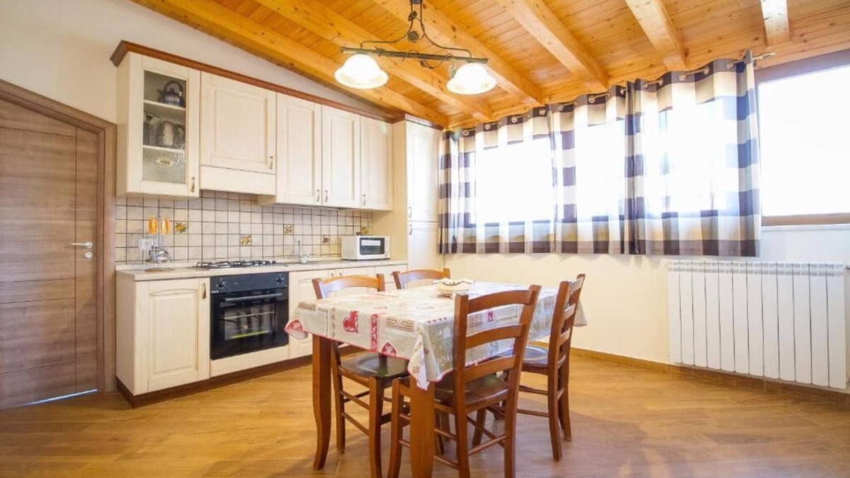Trecastagni Apartment | Luxury 2 Bedroom Sea View Apartment