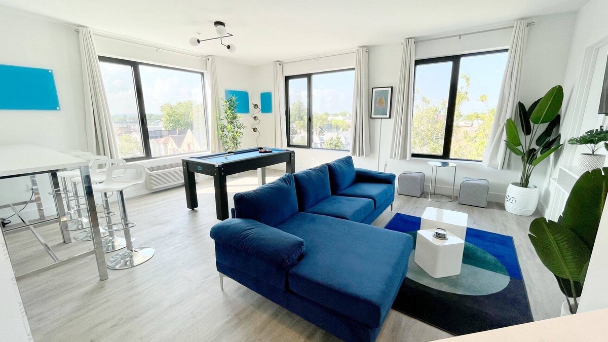 Elizabeth Apartment | Luxury 2 Bedroom Suite-near NYC, EWR, Prudential, NJPAC, American Dream, MetLife