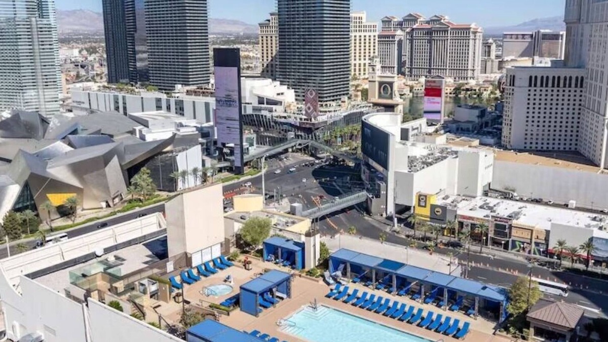 Las Vegas Villa | Luxury 2-Bedroom Villa on the Las Vegas Strip Sleeps 6 Formula One Grand Prix