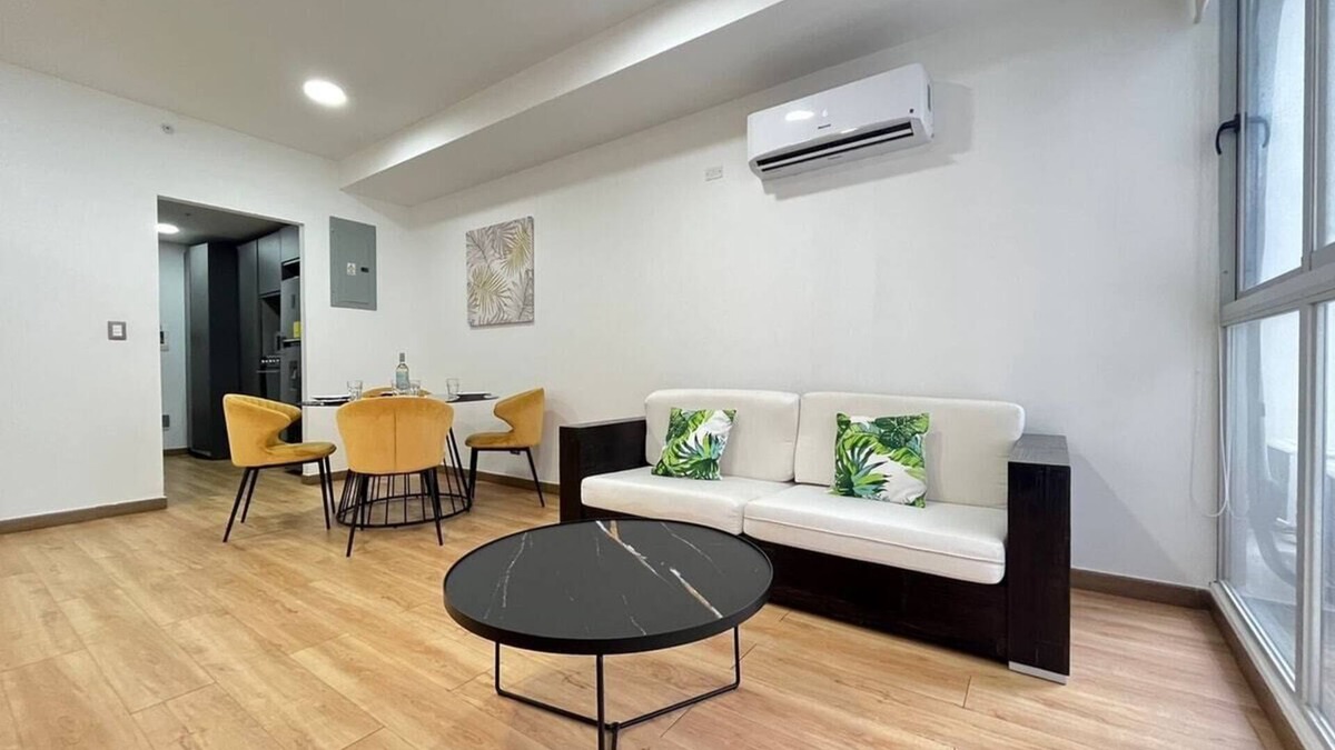 Marbella Apartment | Luxury 2 BR apt with free parking