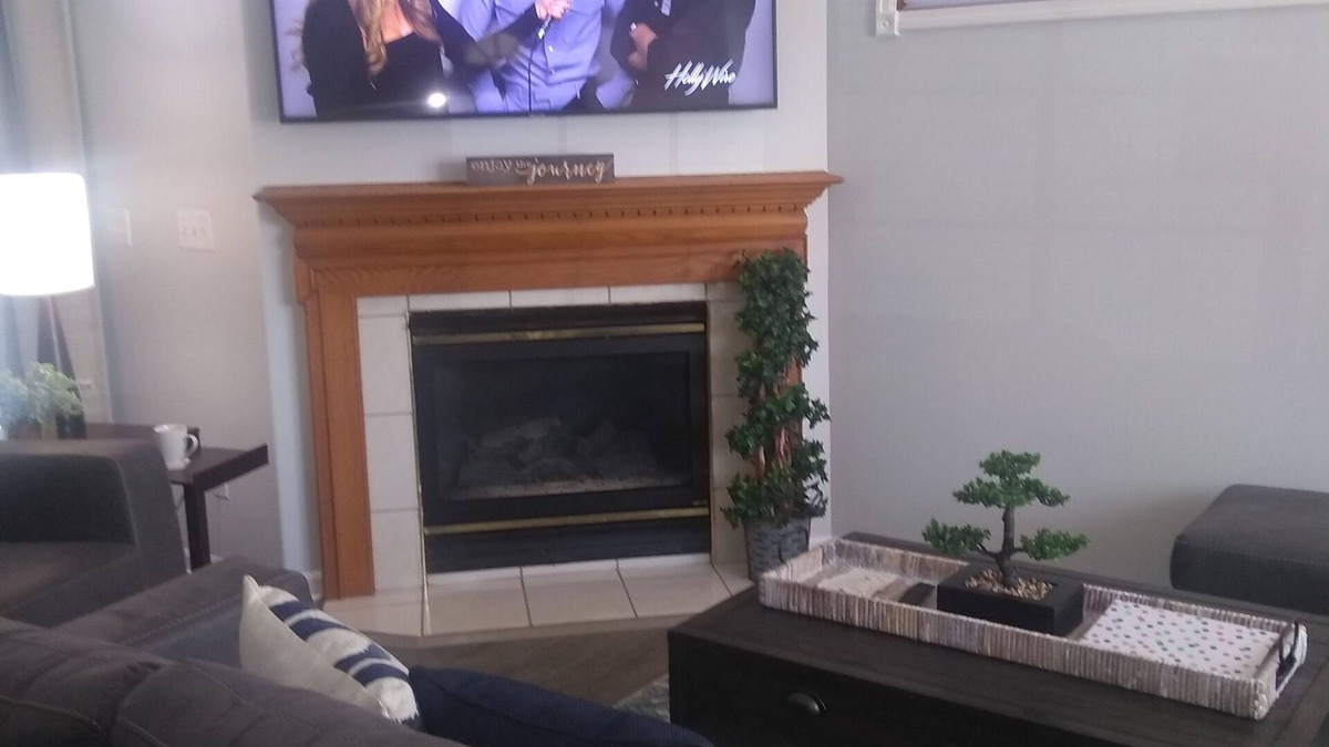 Manteno House | Luxury! 2 king beds and 2 full bathrooms