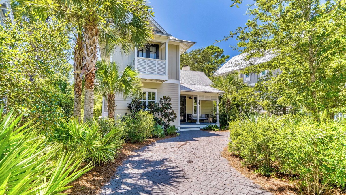 Hammocks of Seagrove House | Luxury 2-Story Home | 2-min to pool | 8-min to the beach | 1-mile from Seaside