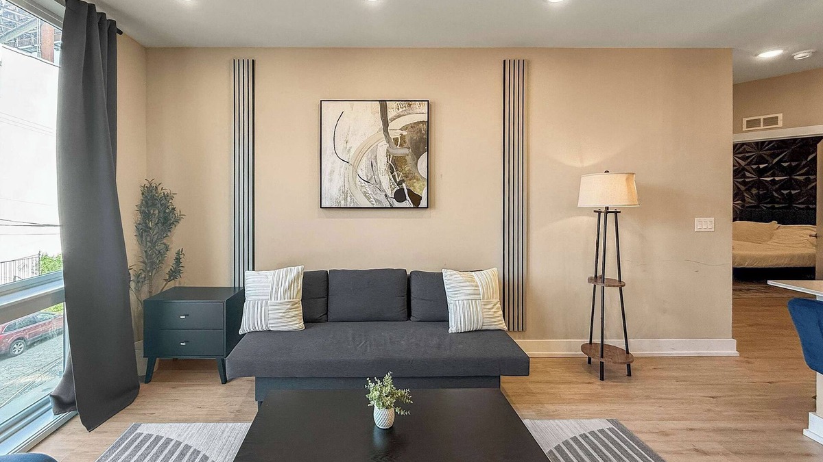 Northern Liberties Apartment | Luxury 2BD | 4 Beds | Northern Liberties