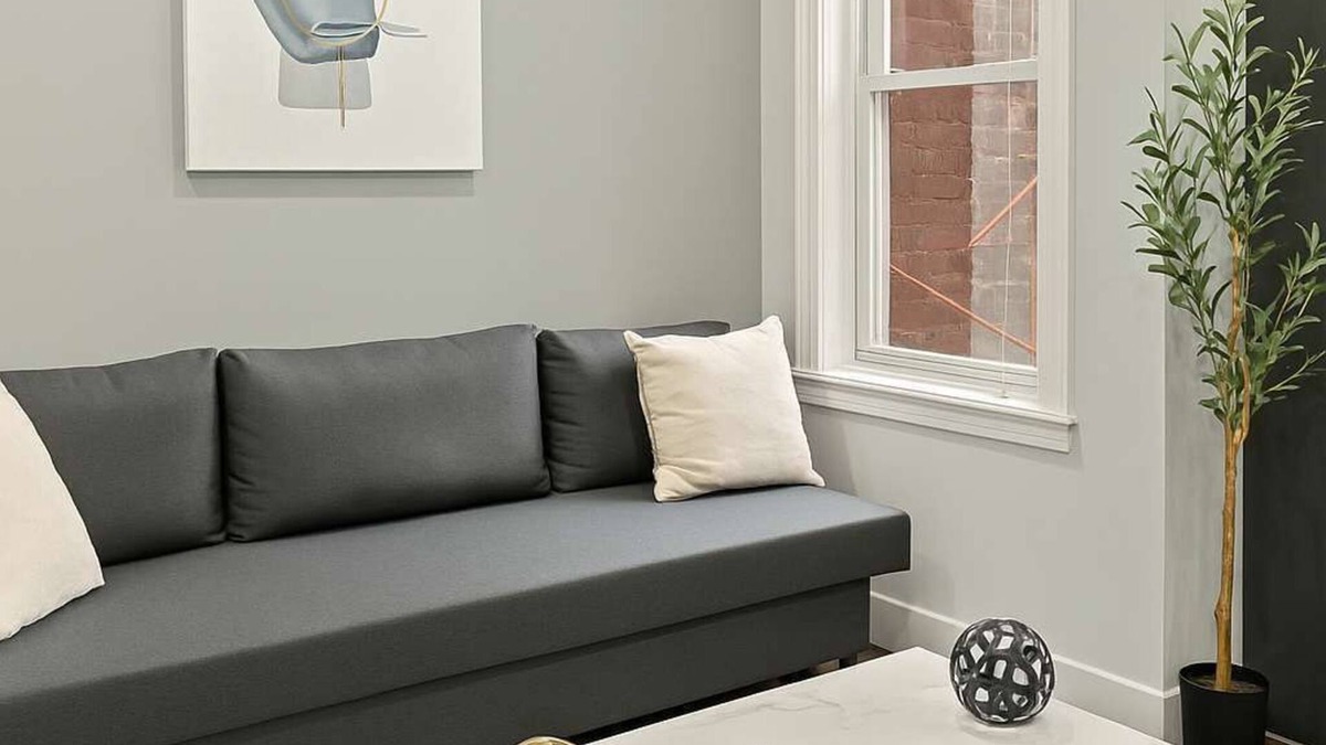 Southwark Apartment | Luxury 2BD | 4 Beds | Queens Village