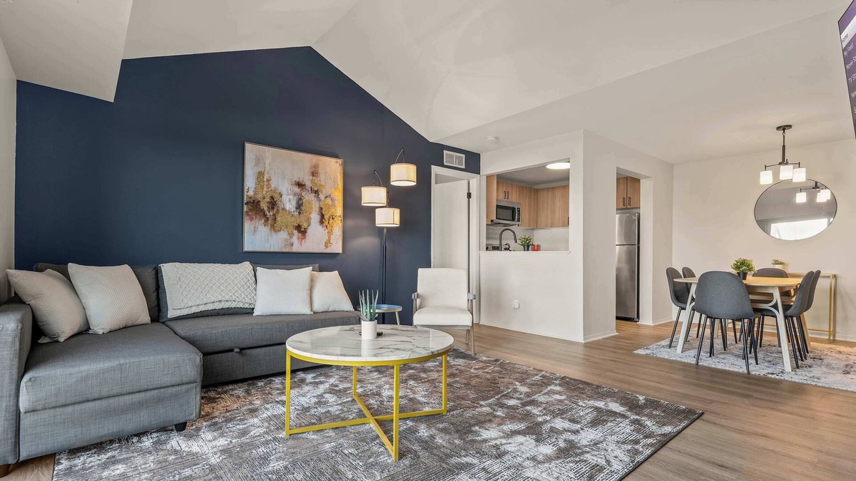 Bryant Pattengill West Apartment | Luxury 2BD | DT Ann Arbor | 3 Beds | Free Parking