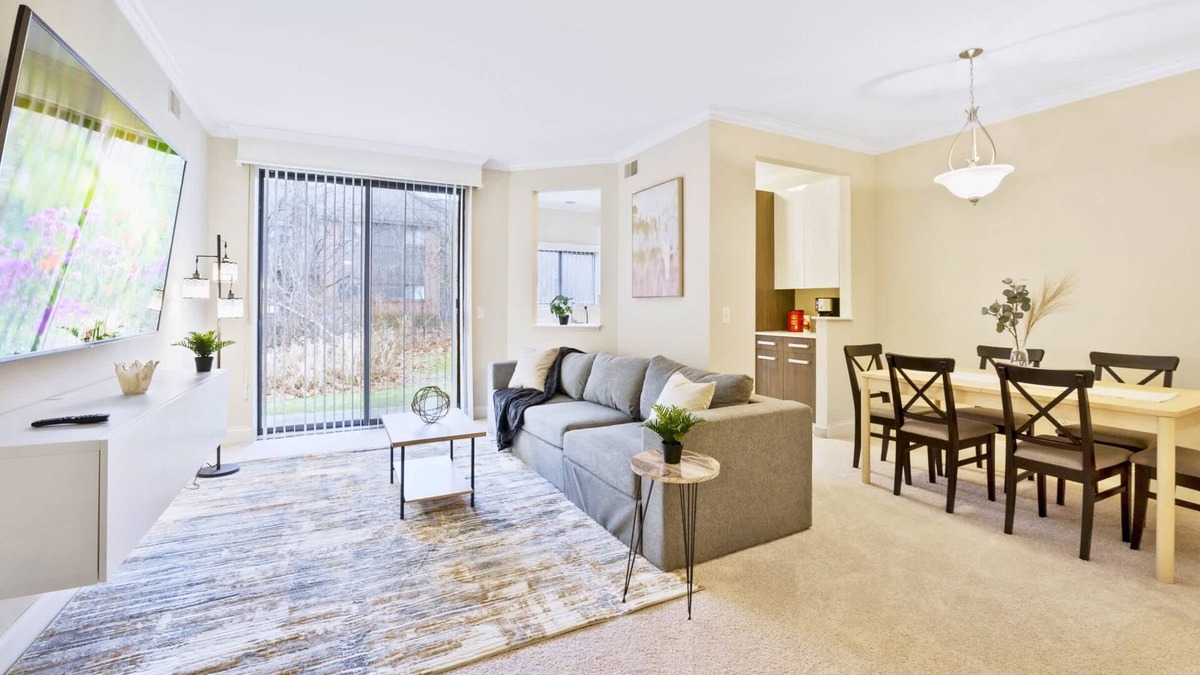 Novi Apartment | Luxury 2BD | DT Novi | 2 Beds | Free Parking