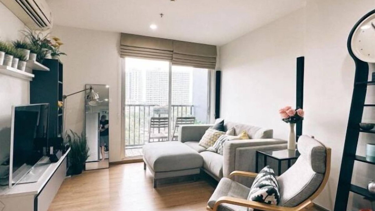 Phra Khanong Condo | Luxury 2Bed 2bath condo, Wi-Fi, Pool, Gym, BTS!