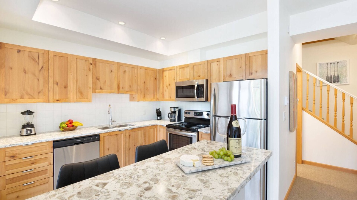 Whistler Cay Heights House | Luxury 2BR/2BA Townhouse- Pool, HT, Secure Bike Storage
