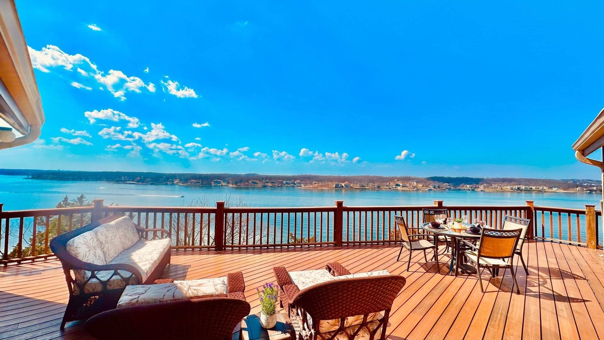 Osage Beach House | Luxury 3 Bed/3.5 Bath -Panoramic Lakeviews, Decks, Gameroom-Sleeps 20-Perfect Location!