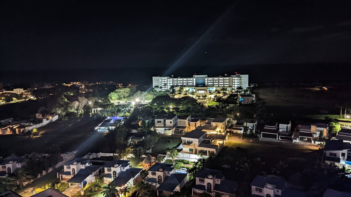 Playa Blanca Resort | LUXURY 3 BED 3 BATH PENTHOUSE SUITE-WITH GOLF CART