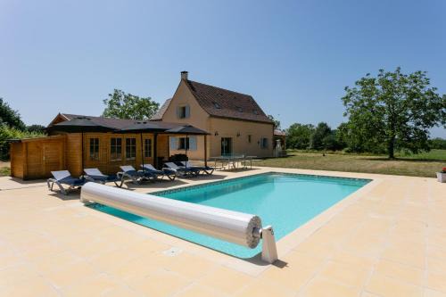 Saint-Crepin-et-Carlucet Villa | Luxury 3 Bed Home with Heated Swimming Pool Air Con and Boules Pitch