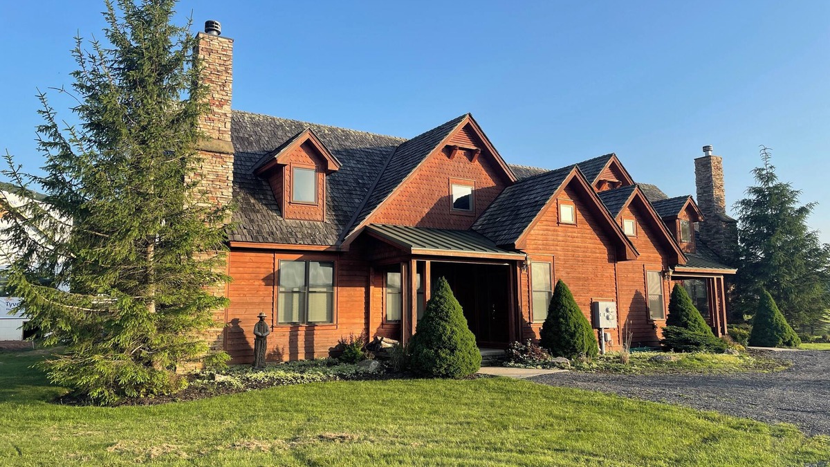 Timberline House | Luxury 3-bed townhome w/Game Room & Peloton near Timberline in DAVIS