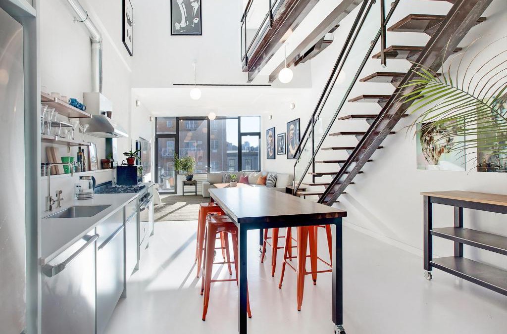 Hunters Point Apartment | Luxury 3 bedroom Duplex Manhattan Skyline Vews
