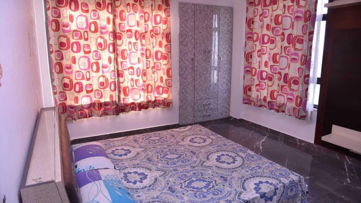 Greater Noida Apartment | Luxury 3 Bedroom flat with attached bathroom near expo mart