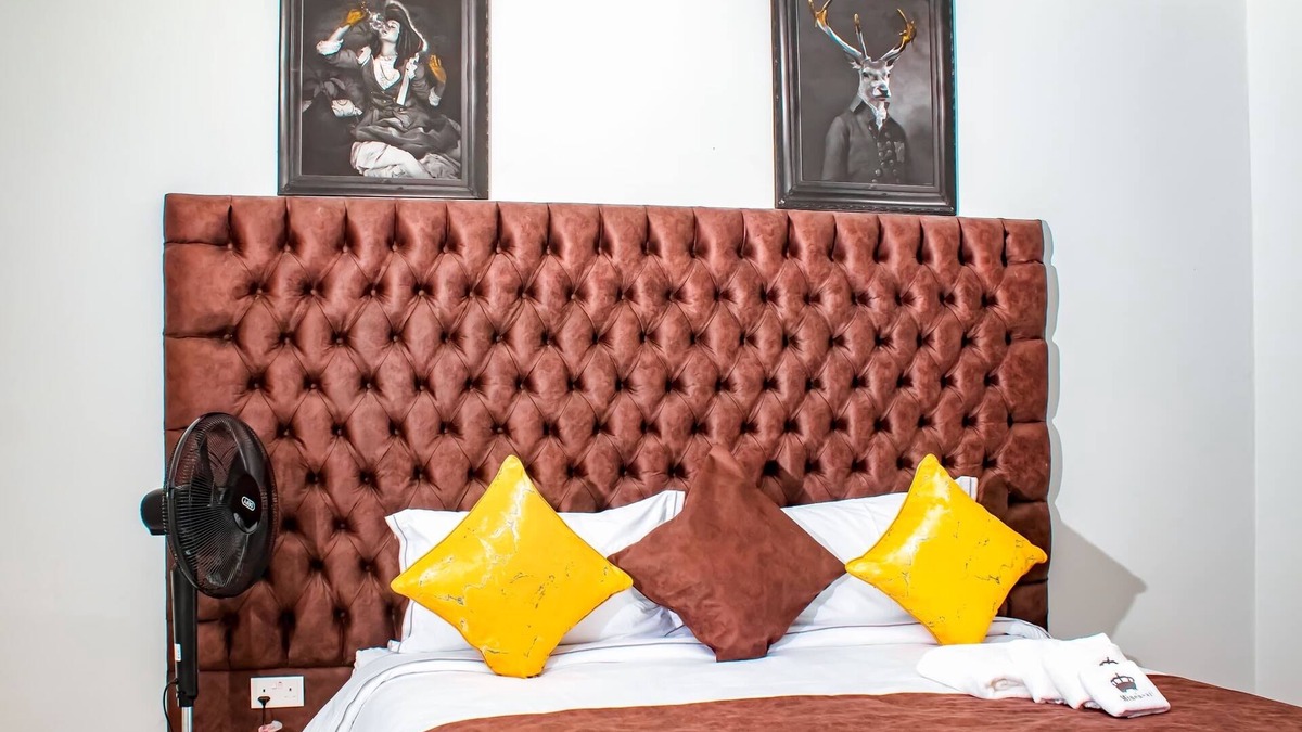 Masvingo Apartment | Luxury 3 Bedroom Self Catering Apartment- Masvingo