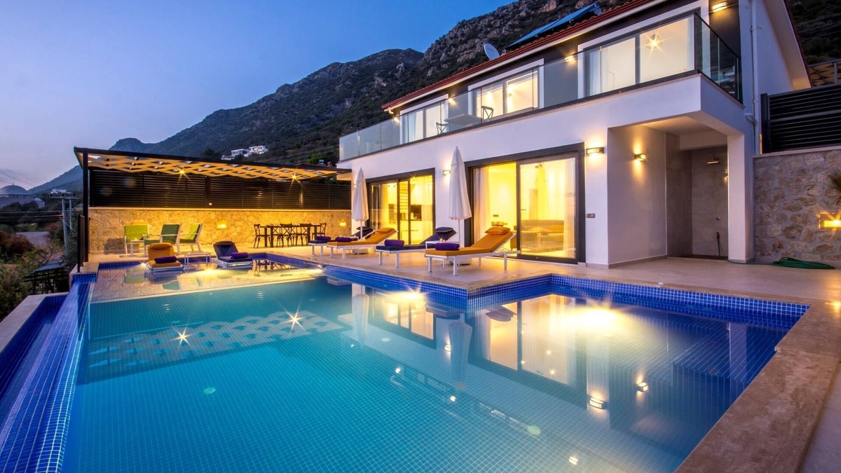 Kalkan House | Luxury 3 Bedroom Villa with Secluded Infinity Pool & Heated Indoor Pool
