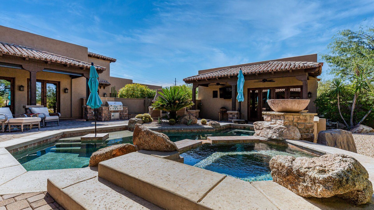 Carefree House | Luxury 3 BR Home w 1 BR Casita, Pool, Spa, Outdoor living