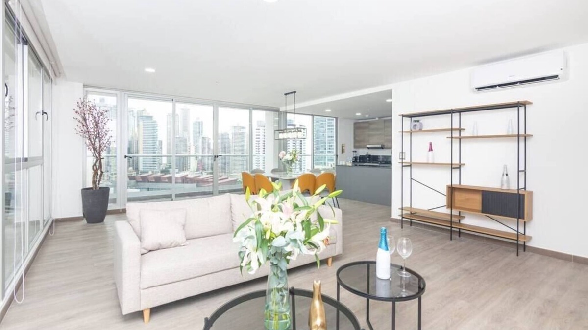 Marbella Condo | Luxury 3 BR penthouse free parking view