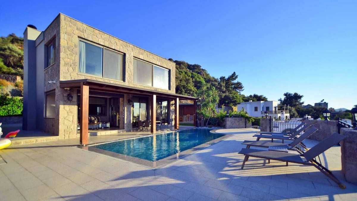 Dagbelen House | Luxury 3 BR Villa with a Private Pool in Yalıkavak
