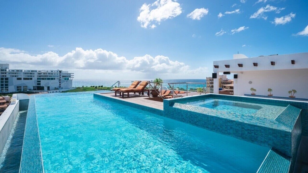 Maho Condo | Luxury 3bd PH, Ocean & Lagoon Views, Tennis, Gym, Private Lap Pool, Restaurants