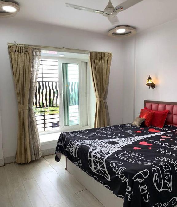 Kolkata Apartment | Luxury 3BHK Aprtmnt City View Balcony HSpeed Wifi Free Parking