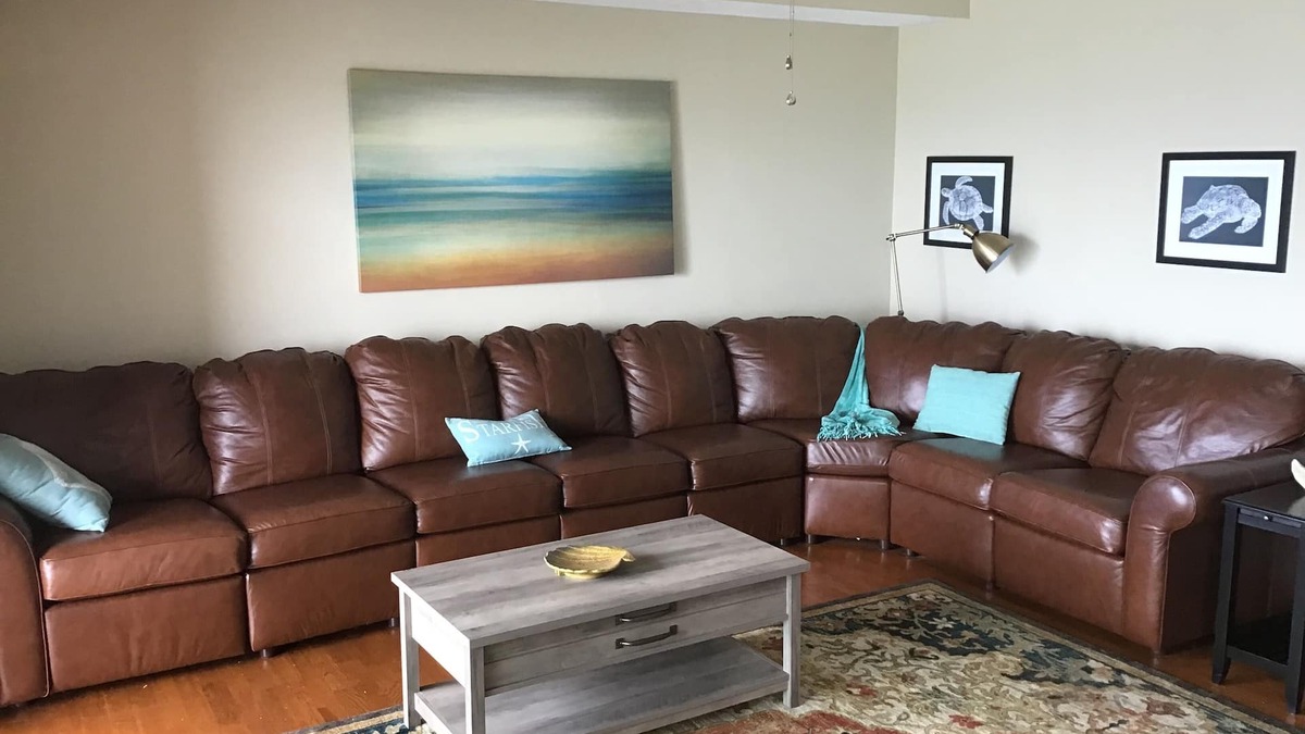 Geneva-on-the-Lake Condo | LUXURY 3BR/2BA LAKEFRONT CONDO Private beach-indoor pool-perfect for families!