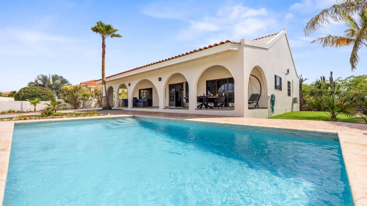 Boroncana Villa | Luxury 3BR/3BA Villa with Pool - Villa Leone by Bocobay