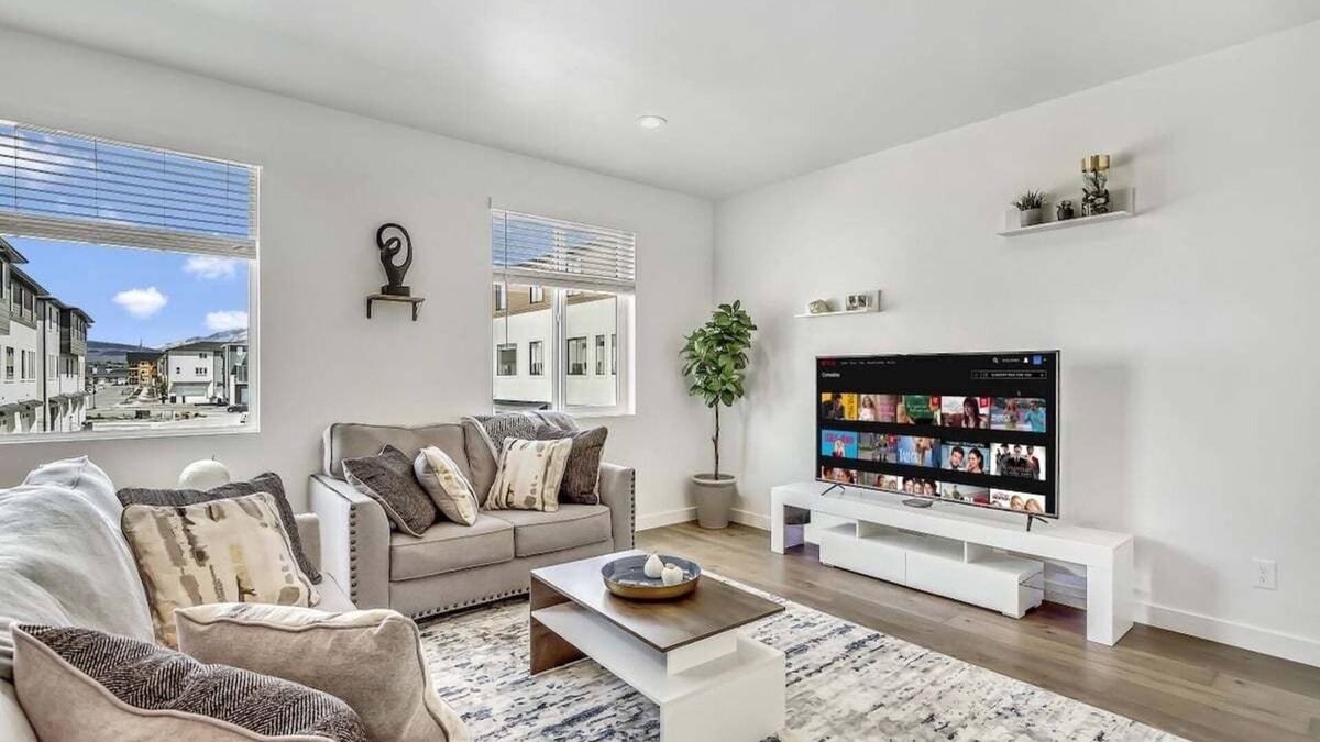 American Fork House | Luxury 3BR & 3BA w/WD Near Malls - 10 Mins Drive