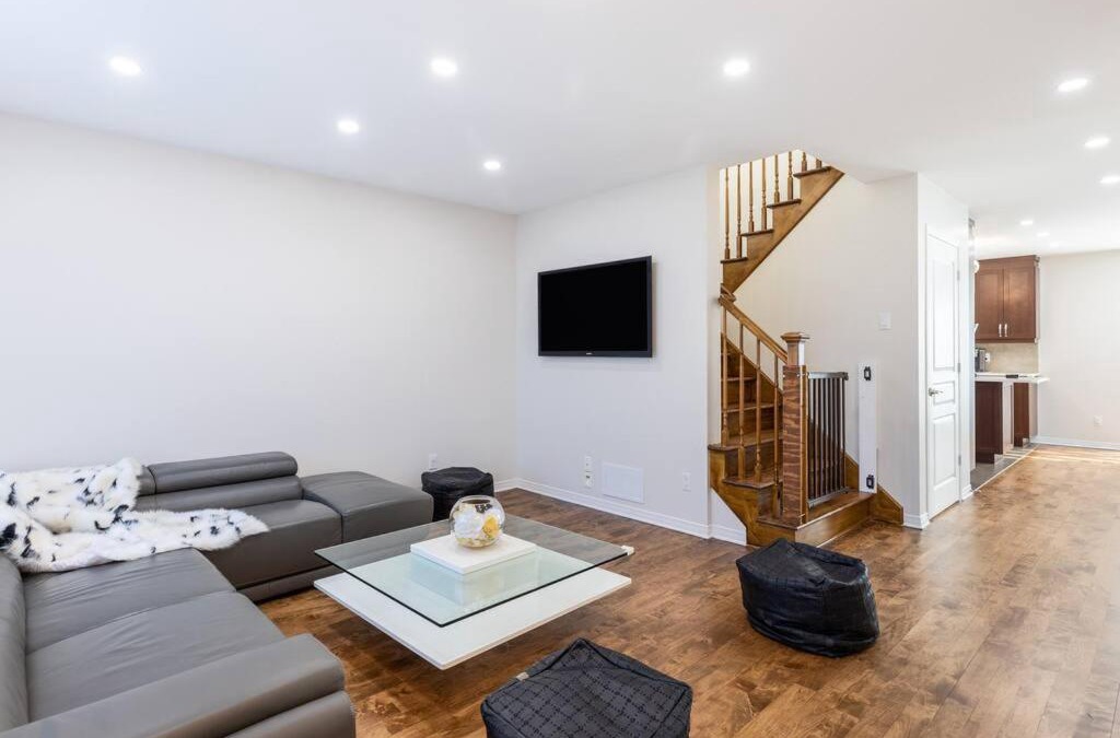 L'Ile-Bizard House | Luxury 3BR 7gst free parking 4 Pet friendly Monthly