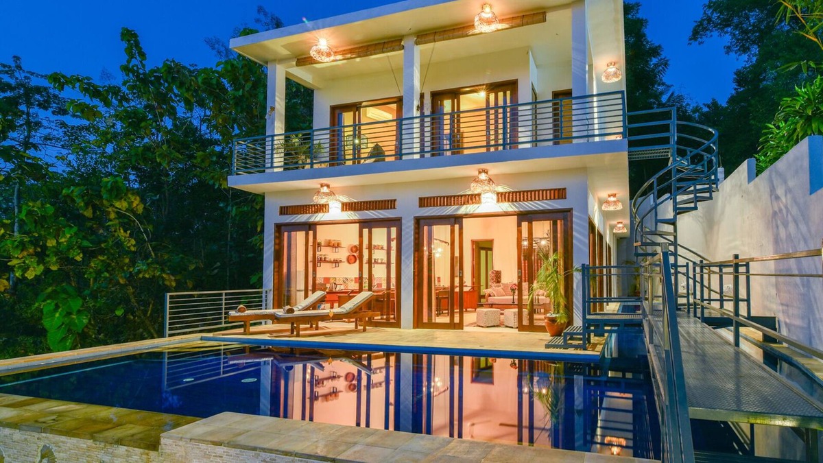 Kayu Putih Villa | LUXURY 3BR Hillside Villa with North Bali Sea View