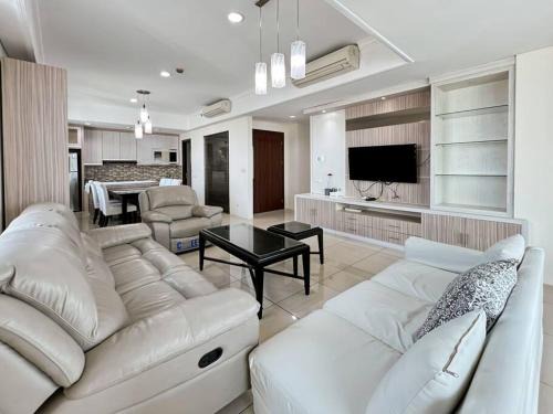 Bangka Apartment | Luxury 3BR Kemang Village Residence with Netflix, WiFi, Pool by 2ndHome