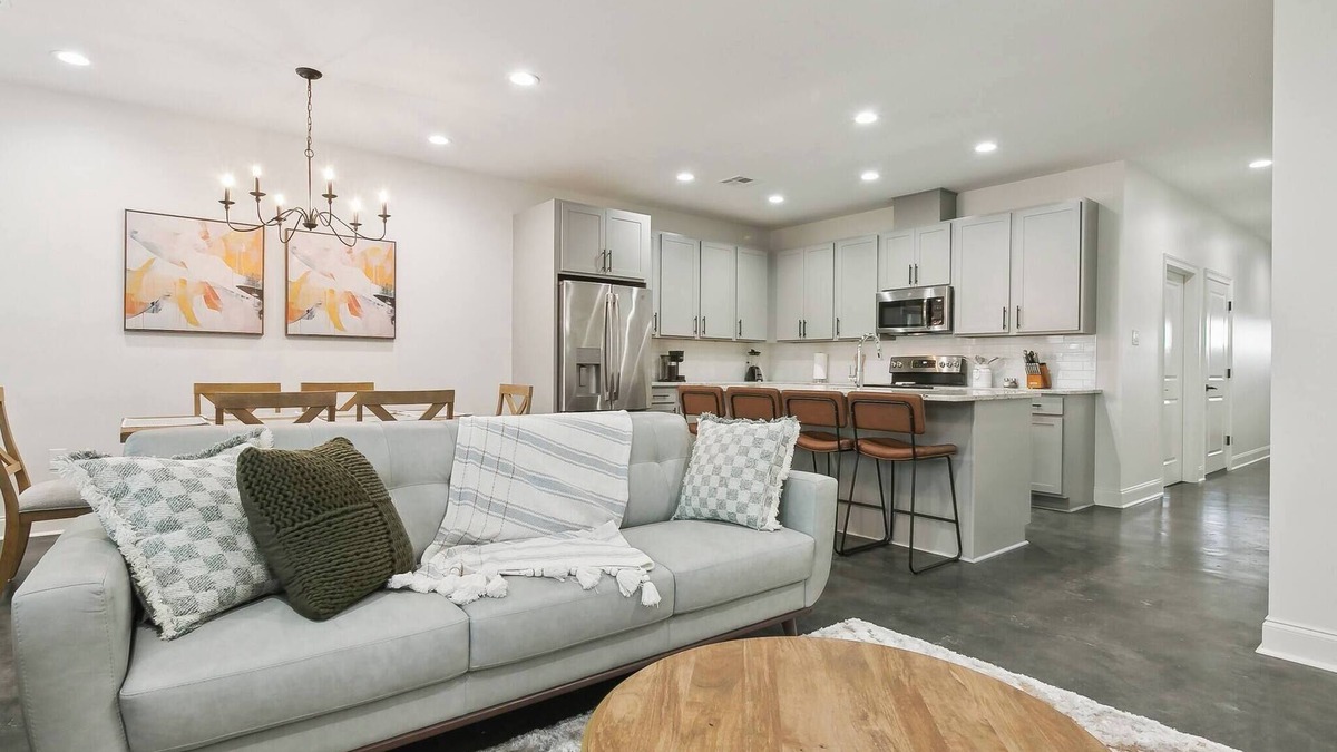 Braithwaite House | Luxury 3BR – Near LNG & NOLA