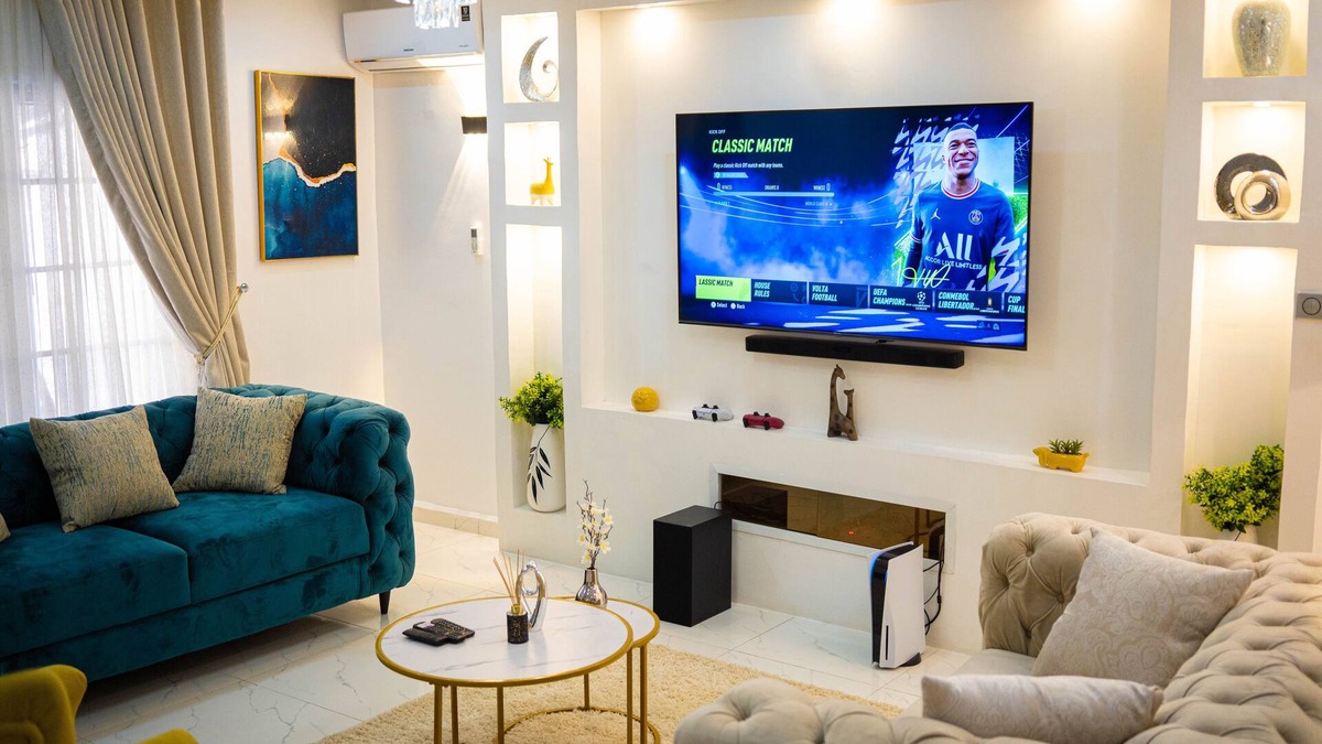 Abuja Apartment | Luxury 4 bed home with PS5, 24hrs electricity, Wifi, Games room in an estate