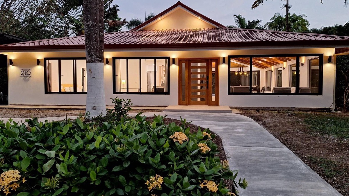 Tambor Villa | Luxury 4 Bedroom Costa Rica Oasis w/Private Pool, Steps to Beach, 24/7 Security