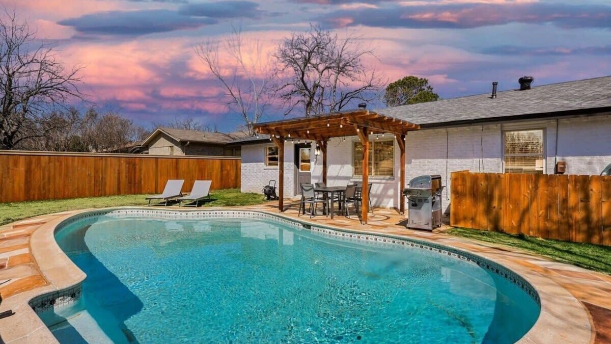 North Richland Hills House | Luxury 4Bed/2Bath Hidden Gem w/Backyard Oasis