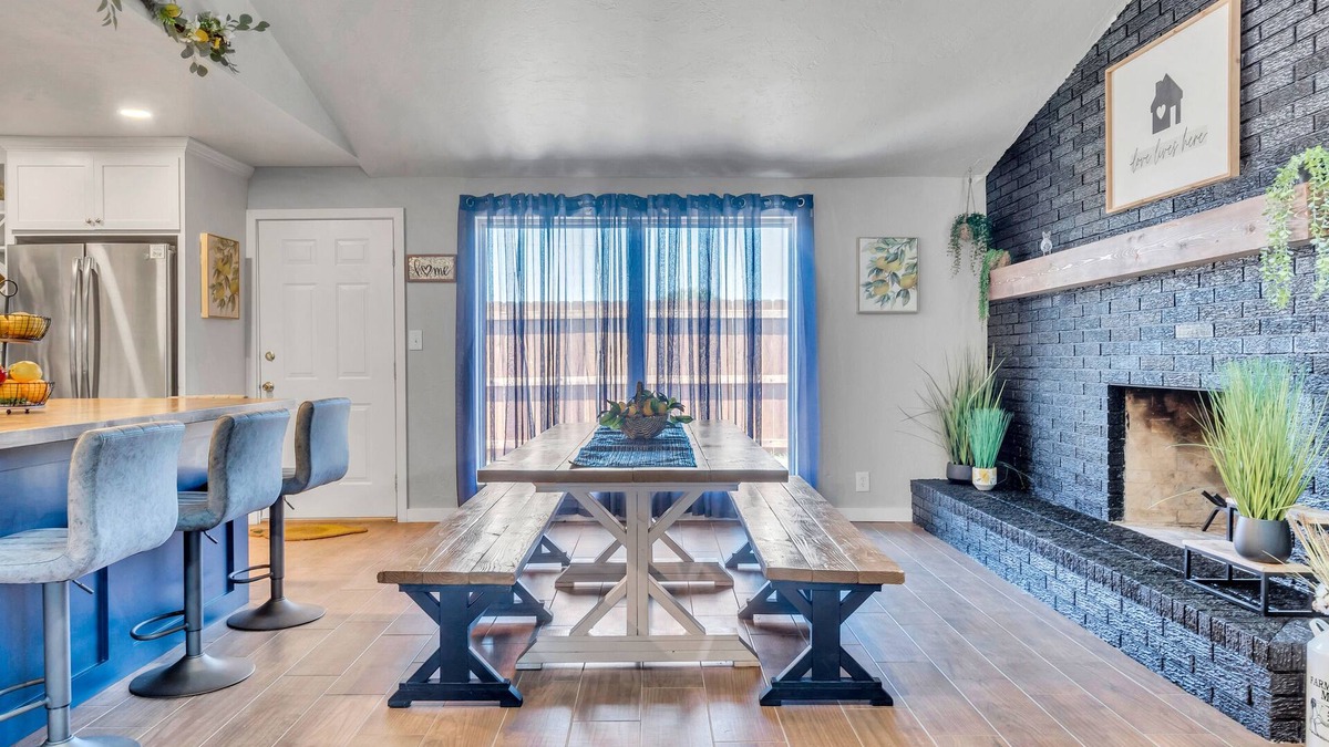 Ardmore House | Luxury 4bed 2bath hot tub in the heart of Ardmore