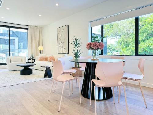 Greenlane House | Luxury 4Bedroom Townhouse in Central Greenlane - ASB Showgrounds & Cornwall Park