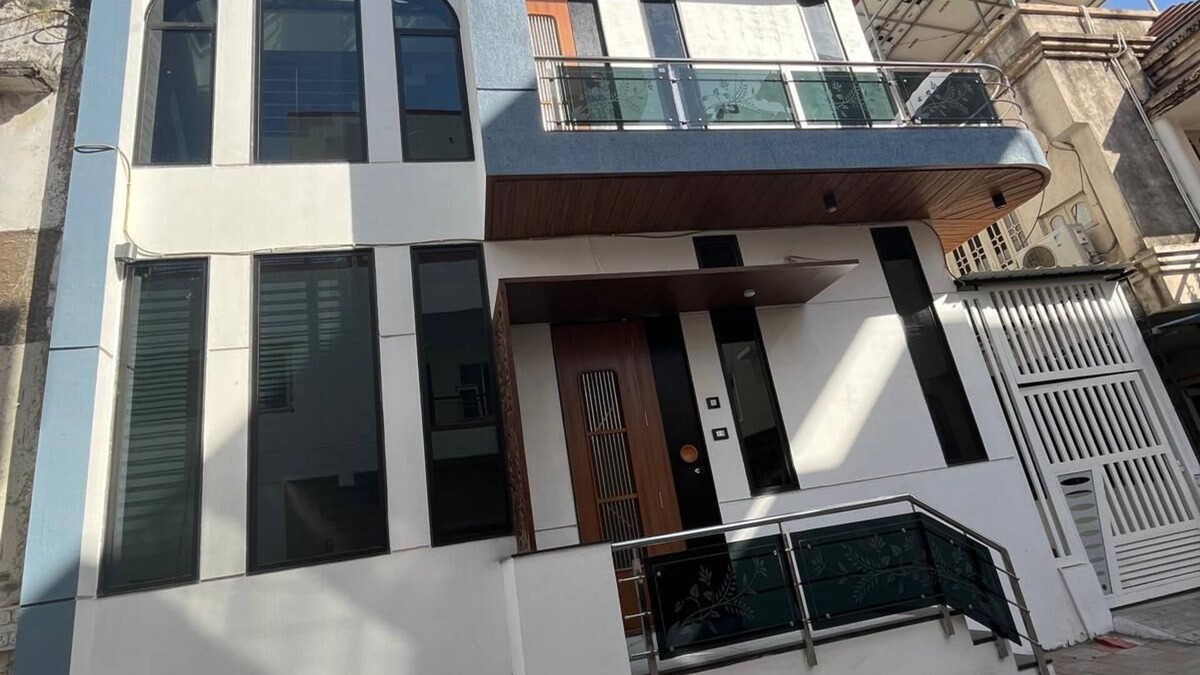 Vadodara Villa | Luxury 4BHK Villa with Scenic Views — Perfect for NRIs, Families & Professionals