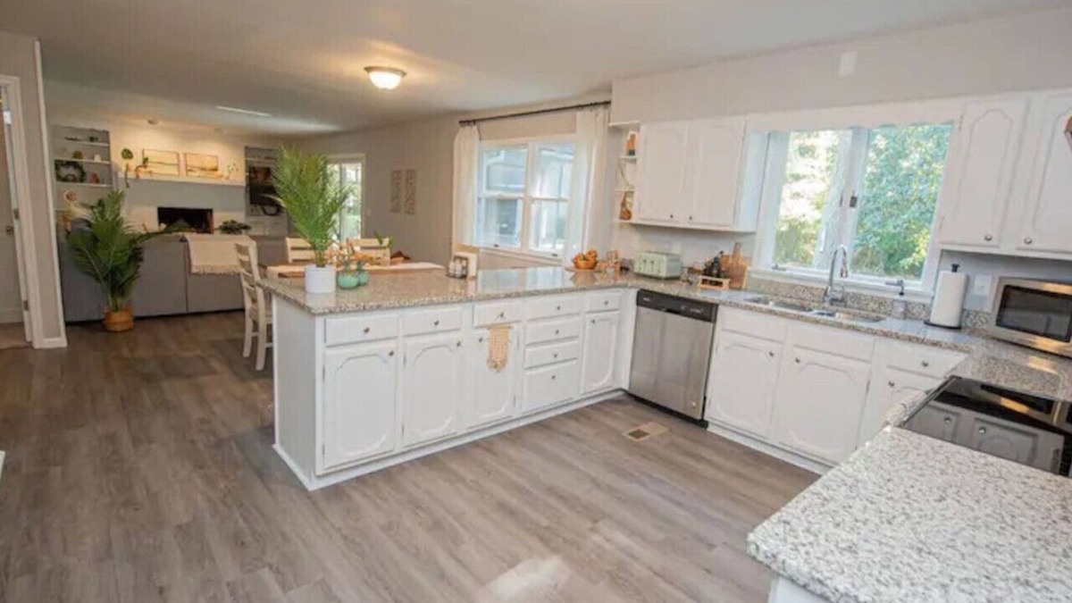 Salisbury House | Luxury 4BR Retreat Haven