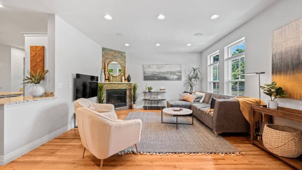 Platt Park House | Luxury 5 bd/4ba - sleeps 10 Near Platt Park/DU