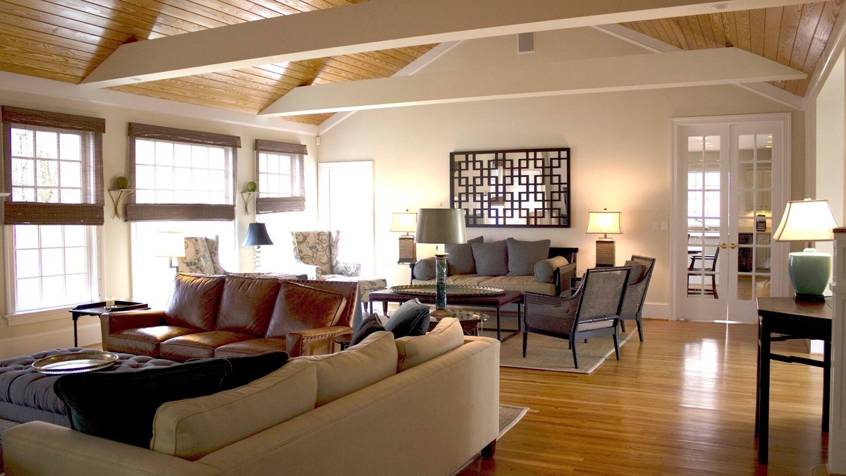 Charlottesville House | Luxury 5-Bed Charlottesville Home Close to Farmington Country Club