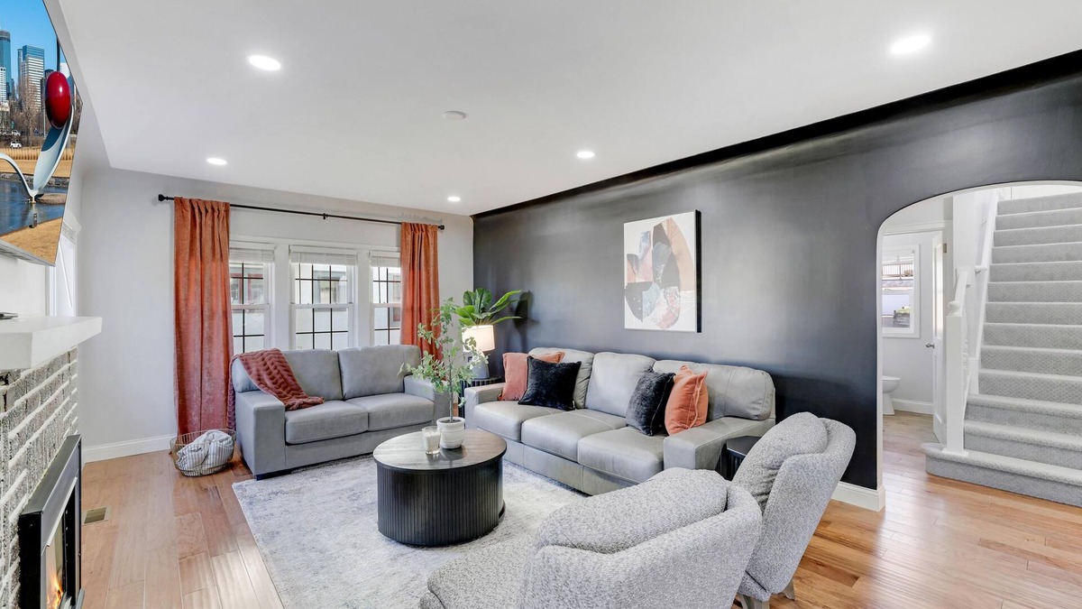 Minneapolis House | Luxury 5-Bedroom Home, Mins from Downtown Minneapolis