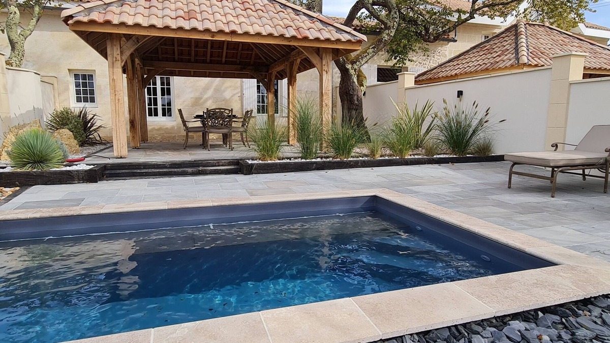 Villegouge Cottage | Luxury 5* cottage with own private heated pool - Sleep 4